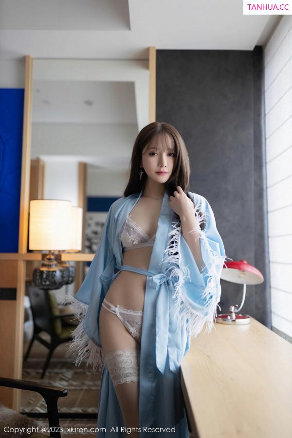 鱼子酱fish  [XiuRen]高清写真图 2023.10.20 No.7544 鱼子酱Fish 丝袜美腿第13张图片